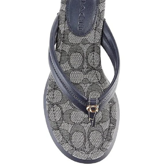 $128 *NEW* (9) Navy COACH Wedge Flip Flops - Picture 2 of 11